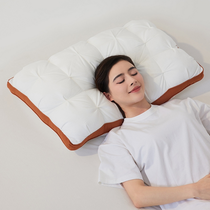 91家纺网 家纺一手货源 找家纺 安莱生活 2024新款5A抗菌早餐派创意系列枕芯-高枕-菠萝包枕 白色48*74cm一只