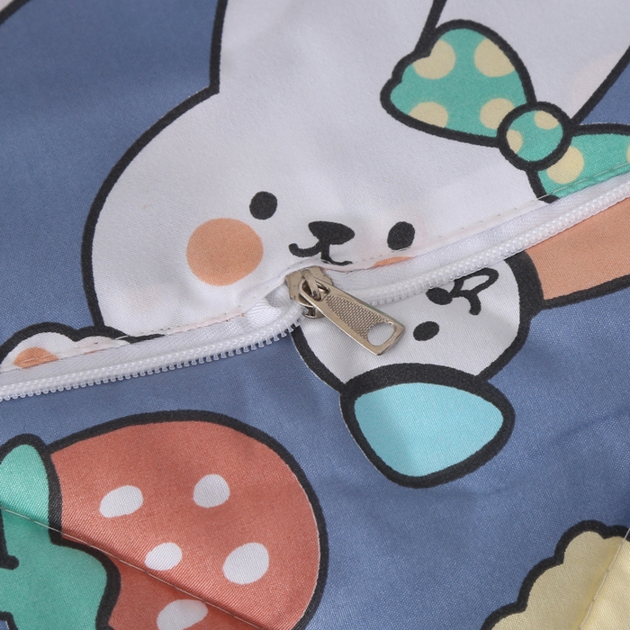 91家纺网 家纺一手货源 找家纺 铭宣家居 2025新增花型 亲肤柔软棉被抱枕被 天真烂漫