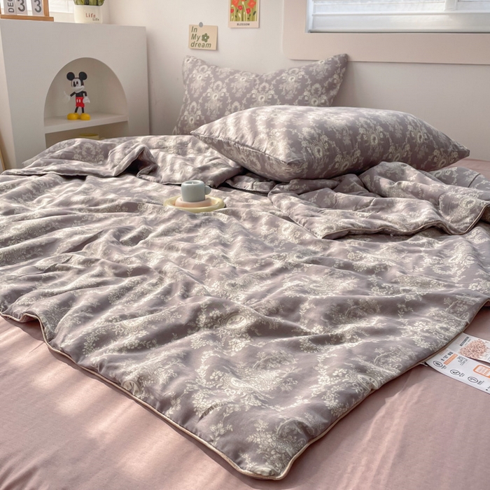 91家纺网 家纺一手货源 找家纺 迷尚 2024新款全棉双层纱大豆夏被 神秘花园紫