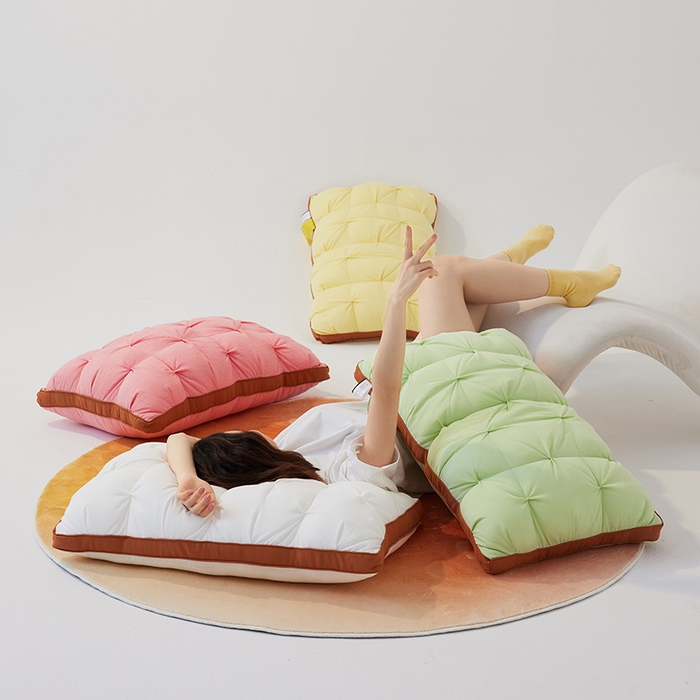 91家纺网 家纺一手货源 找家纺 安莱生活 2024新款5A抗菌早餐派创意系列枕芯-高枕-菠萝包枕 红色48*74cm一只