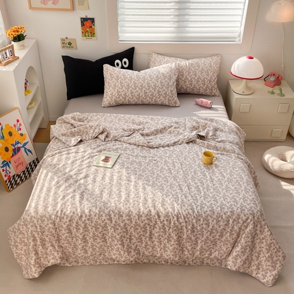 91家纺网 家纺一手货源 找家纺 迷尚 2024新款全棉双层纱大豆夏被 花花世界
