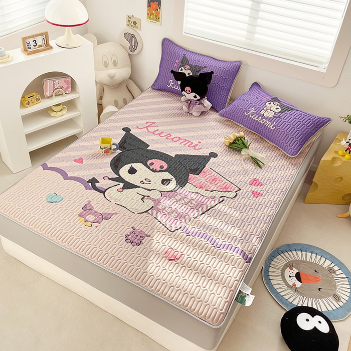 91家纺网 家纺一手货源 找家纺 米帛家纺 2024新款大版三丽鸥A类凉感丝乳胶凉席-绑带款 巧克力库洛米