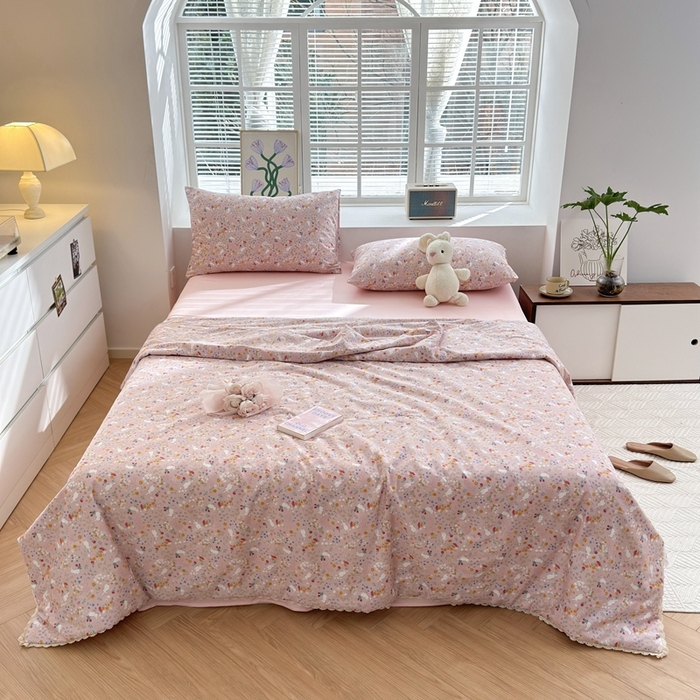 91家纺网 家纺一手货源 找家纺 星期八 2024新款全棉夏被四件套 粉郁兔