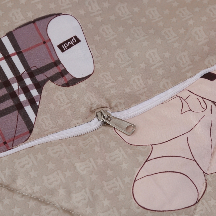 91家纺网 家纺一手货源 找家纺 铭宣家居 2025新增花型 亲肤柔软棉被抱枕被 宝丽熊