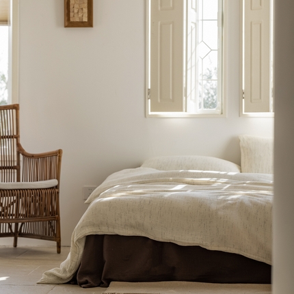 91家纺网 家纺一手货源 找家纺 山舍家居 2024新款全棉色织段染双层皱皱纱四件套 屿白-咖