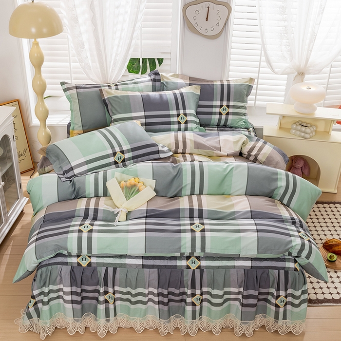 91家纺网 家纺一手货源 找家纺 琉宿家纺 2025新款全棉13372蕾丝夹棉印花床裙 普卡拉绿