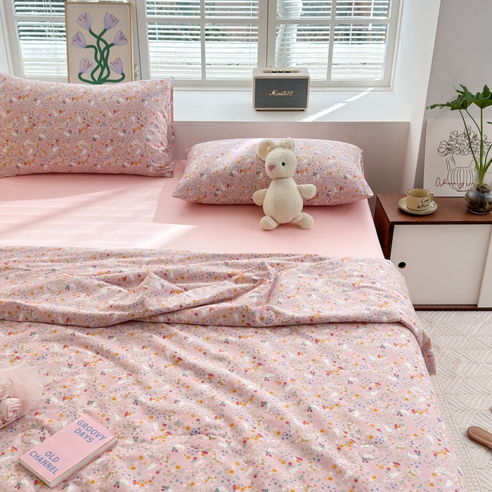 91家纺网 家纺一手货源 找家纺 星期八 2024新款全棉夏被四件套 粉郁兔