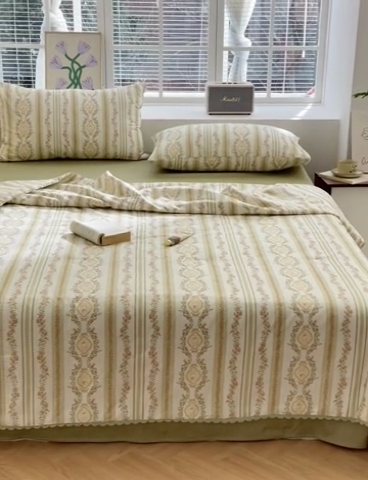 91家纺网 家纺一手货源 找家纺 星期八 2024新款全棉夏被四件套 花穗