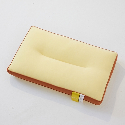 91家纺网 家纺一手货源 找家纺 安莱生活 2024新款5A抗菌早餐派创意系列枕芯-中枕-吐司枕 黄色48*74cm一只