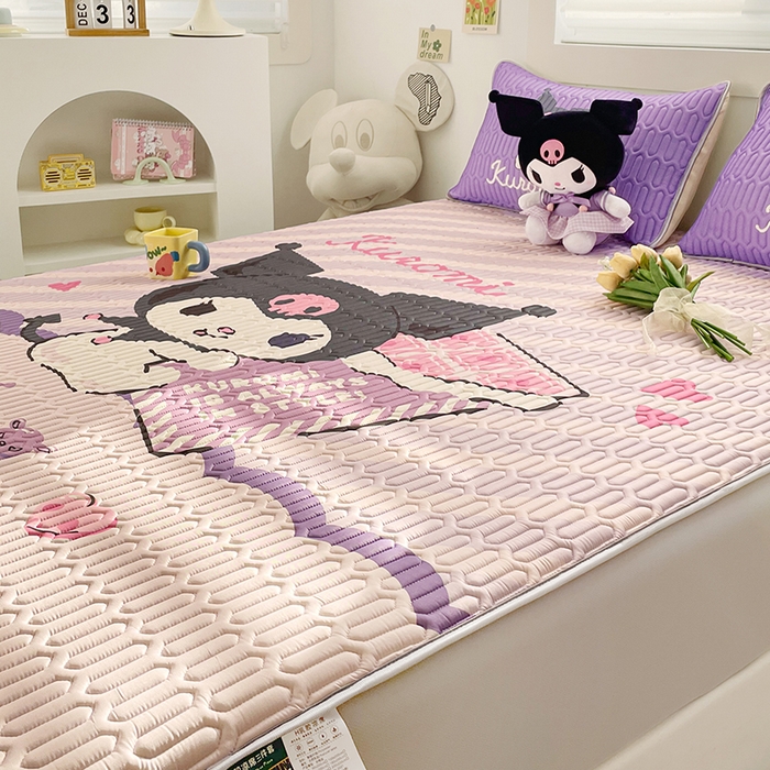 91家纺网 家纺一手货源 找家纺 米帛家纺 2024新款大版三丽鸥A类凉感丝乳胶凉席-绑带款 巧克力库洛米