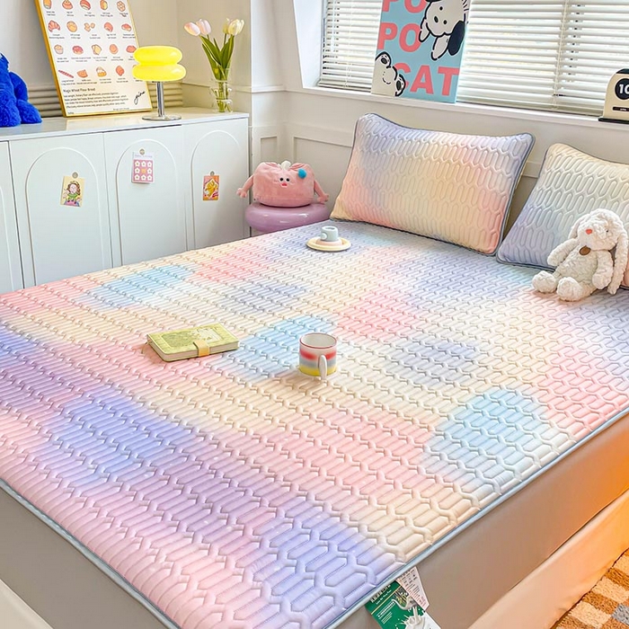 91家纺网 家纺一手货源 找家纺 米帛家纺 2024新款A类凉感丝卡通乳胶凉席-绑带款 星空