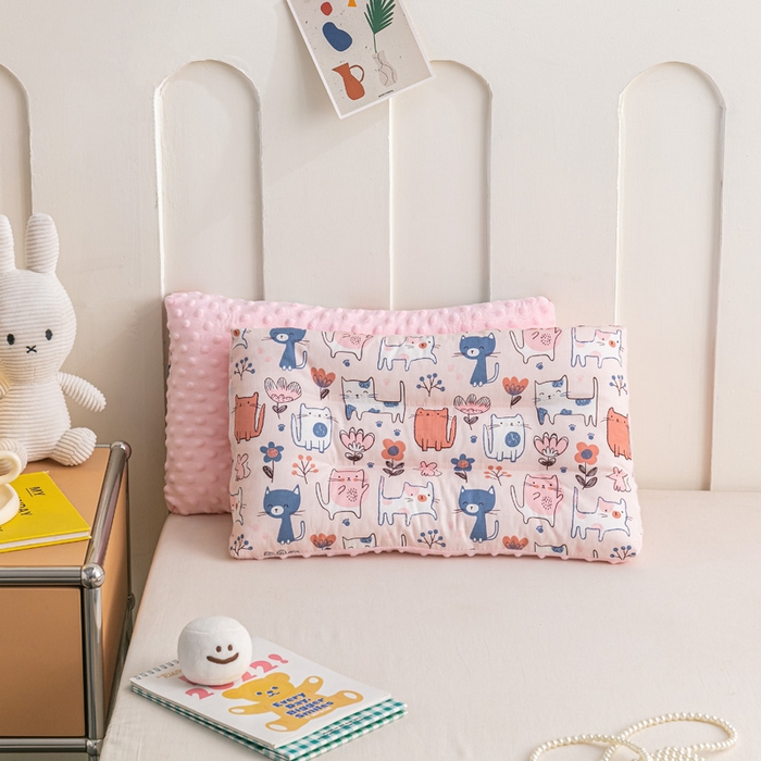 91家纺网 家纺一手货源 找家纺 芯元素 2024新款儿童全棉豆豆枕 猫猫花园