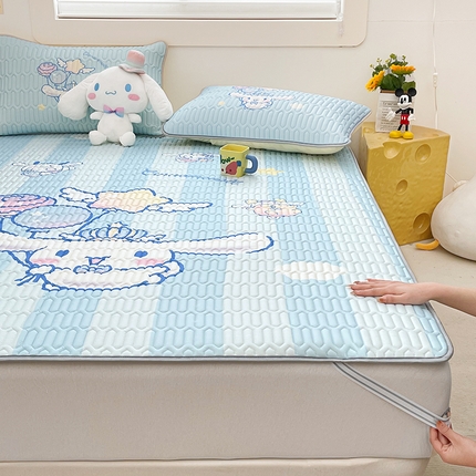 91家纺网 家纺一手货源 找家纺 米帛家纺 2024新款大版三丽鸥A类凉感丝乳胶凉席-绑带款 气球玉桂狗