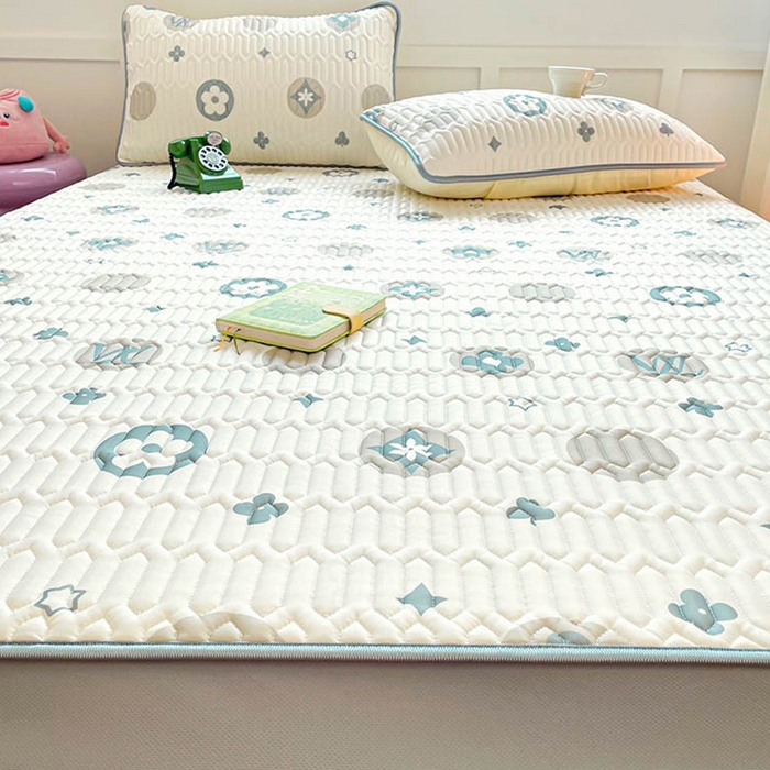 91家纺网 家纺一手货源 找家纺 米帛家纺 2024新款A类凉感丝卡通乳胶凉席-绑带款 波点