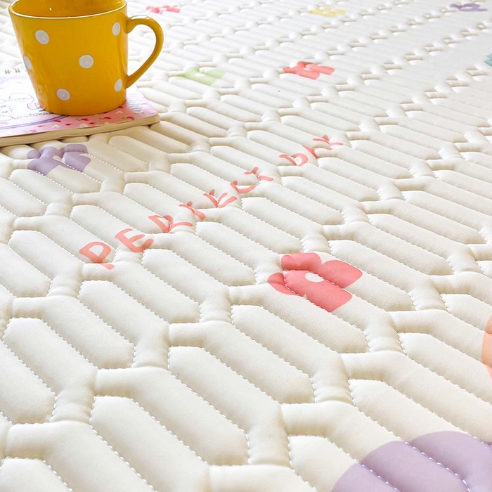 91家纺网 家纺一手货源 找家纺 米帛家纺 2024新款A类凉感丝卡通乳胶凉席-绑带款 雨后彩虹