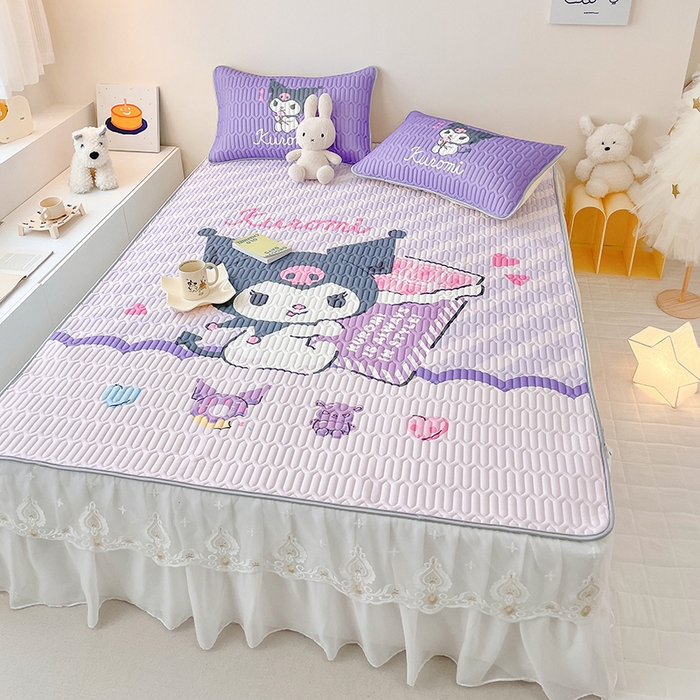 91家纺网 家纺一手货源 找家纺 米帛家纺 2024新款大版三丽鸥A类凉感丝乳胶凉席-床裙款 巧克力库洛米