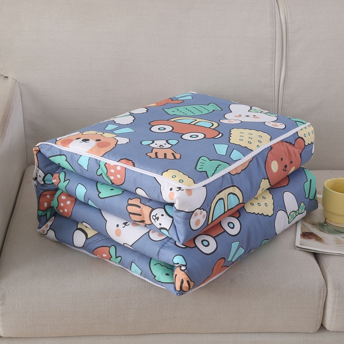 91家纺网 家纺一手货源 找家纺 铭宣家居 2025新增花型 亲肤柔软棉被抱枕被 天真烂漫