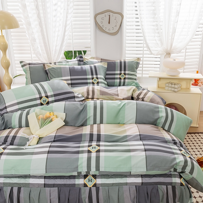 91家纺网 家纺一手货源 找家纺 琉宿家纺 2025新款全棉13372蕾丝夹棉印花床裙 普卡拉绿