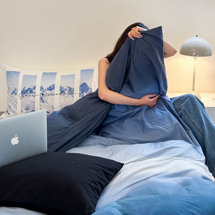 91家纺网 家纺一手货源 找家纺 艾沁家纺 2024新款40支全棉渐变色混搭四件套 渐变蓝