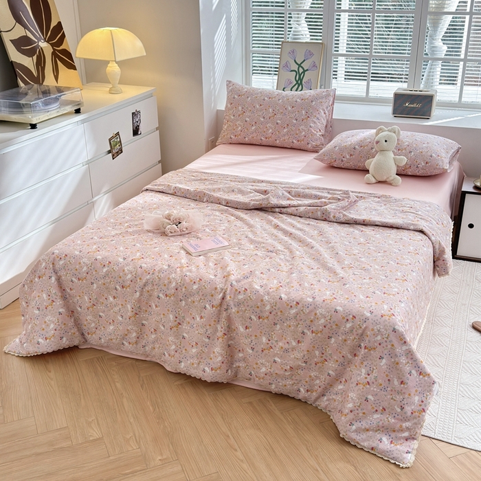 91家纺网 家纺一手货源 找家纺 星期八 2024新款全棉夏被四件套 粉郁兔