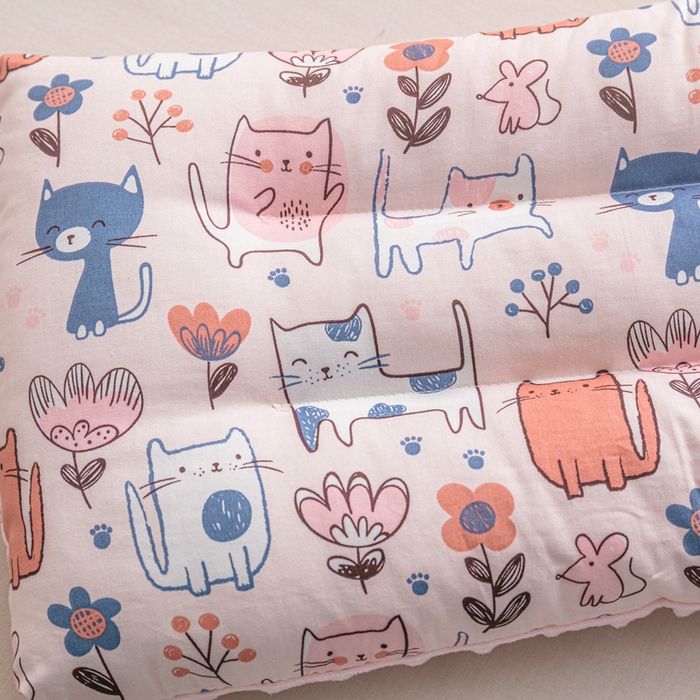 91家纺网 家纺一手货源 找家纺 芯元素 2024新款儿童全棉豆豆枕 猫猫花园
