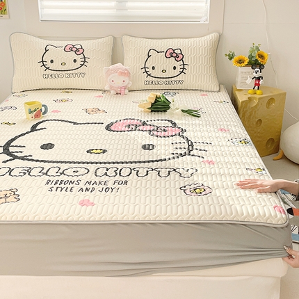 91家纺网 家纺一手货源 找家纺 米帛家纺 2024新款大版三丽鸥A类凉感丝乳胶凉席-床笠款 大脸凯蒂猫