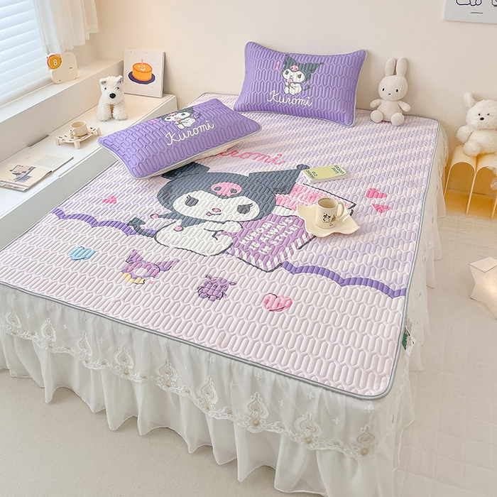 91家纺网 家纺一手货源 找家纺 米帛家纺 2024新款大版三丽鸥A类凉感丝乳胶凉席-床裙款 巧克力库洛米