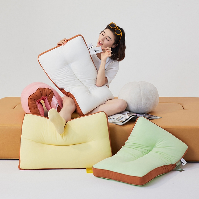 91家纺网 家纺一手货源 找家纺 安莱生活 2024新款5A抗菌早餐派创意系列枕芯-中枕-吐司枕 黄色48*74cm一只