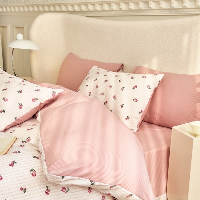 91家纺网 家纺一手货源 找家纺 富之航家纺 2024新款提花泡泡棉四件套 花季