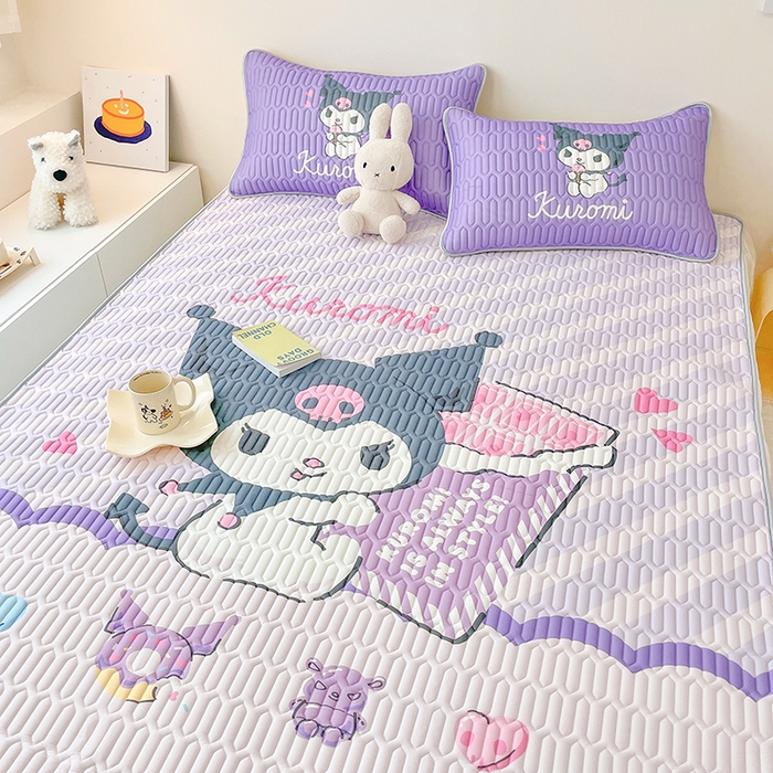 91家纺网 家纺一手货源 找家纺 米帛家纺 2024新款大版三丽鸥A类凉感丝乳胶凉席-床裙款 巧克力库洛米