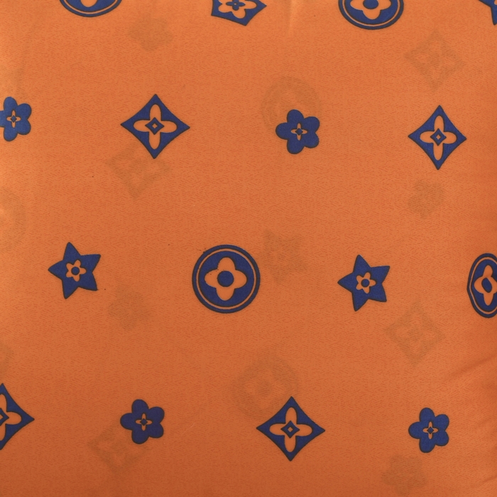 91家纺网 家纺一手货源 找家纺 铭宣家居 2025新增花型 亲肤柔软棉被抱枕被 时尚世家-橙