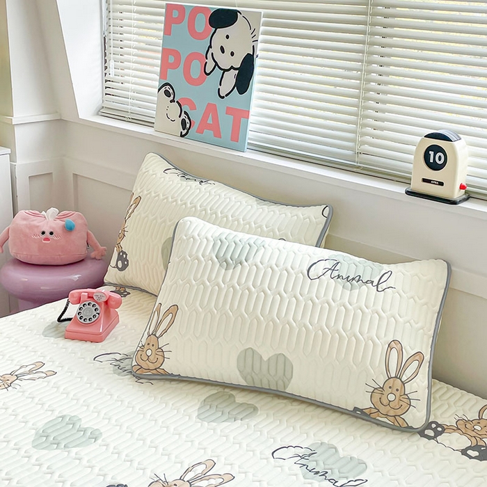 91家纺网 家纺一手货源 找家纺 米帛家纺 2024新款A类凉感丝卡通乳胶凉席-绑带款 爱心兔