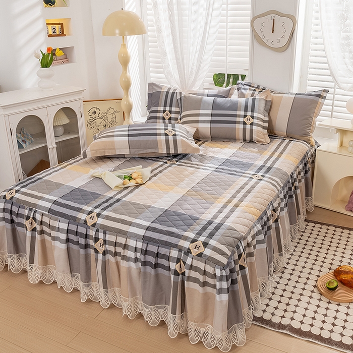 91家纺网 家纺一手货源 找家纺 琉宿家纺 2025新款全棉13372蕾丝夹棉印花床裙 普卡拉灰