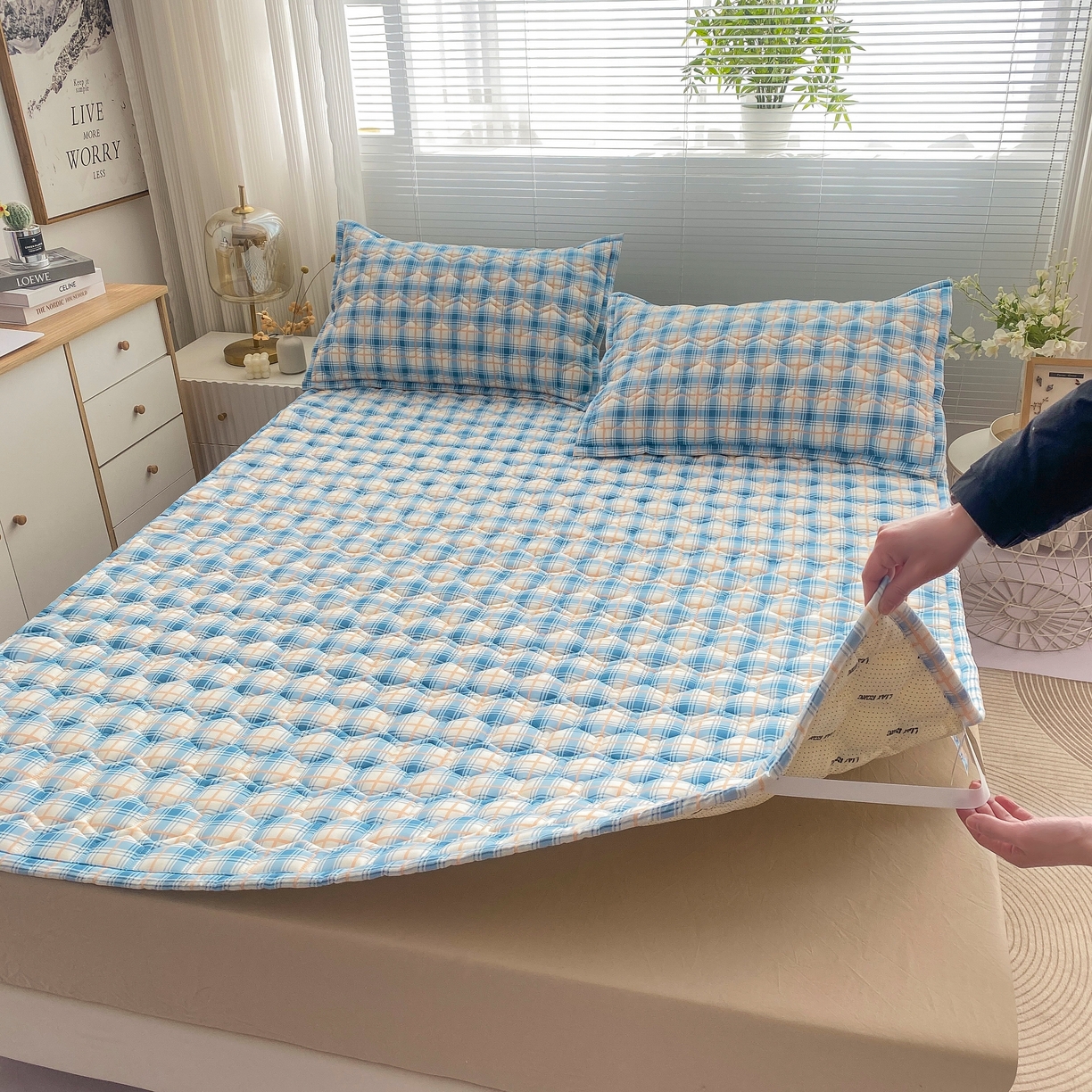 91家纺网 家纺一手货源 找家纺 恋绒家纺 2025新款A类纯棉（隔尿 防水）抗菌软床垫 寻彩空间