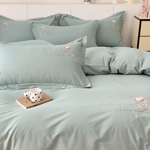 91家纺网 家纺一手货源 找家纺 U品汇 A类全棉色织水洗棉刺绣花四件套纯棉100%床单被套 花野-水碧兰