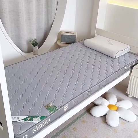 91家纺网 家纺一手货源 找家纺 张先生2024针织牛奶丝透气网立体乳胶床垫学生床垫 深睡-灰白