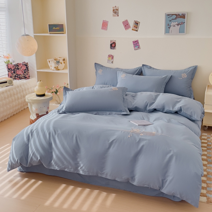 91家纺网 家纺一手货源 找家纺 U品汇 A类全棉色织水洗棉刺绣花四件套纯棉100%床单被套 莫丽-浅蓝