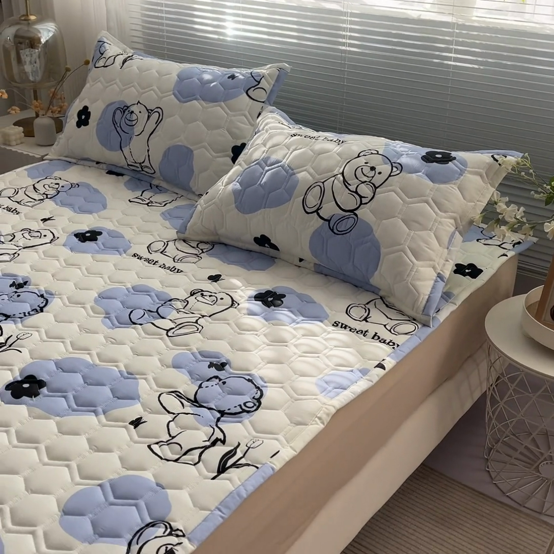 91家纺网 家纺一手货源 找家纺 恋绒家纺 2025新款A类纯棉（隔尿 防水）抗菌软床垫 奶油小熊