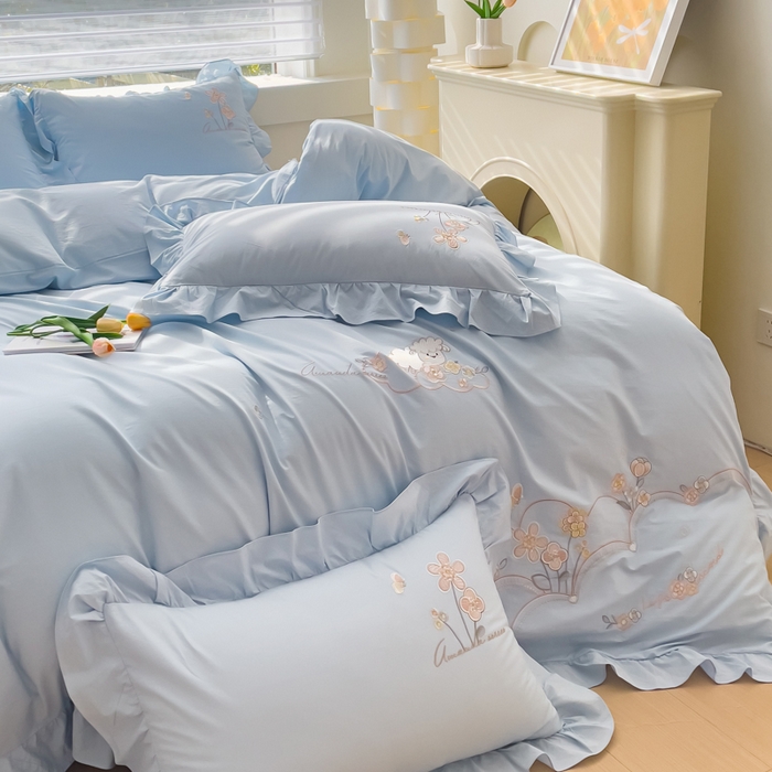 91家纺网 家纺一手货源 找家纺 U品汇 A类全棉色织水洗棉刺绣花四件套纯棉100%韩版小清新 梦迪妮-晴空蓝