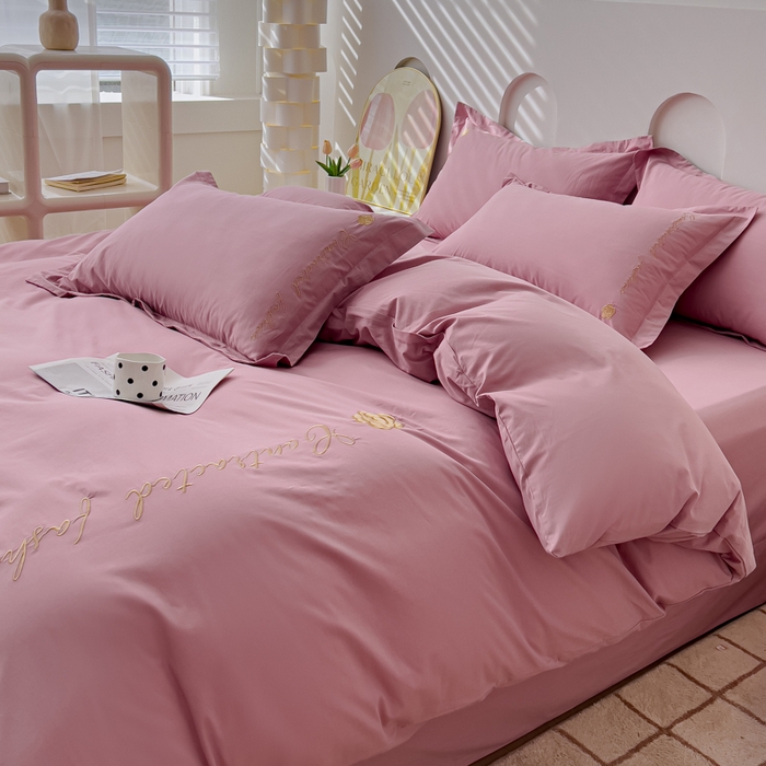 91家纺网 家纺一手货源 找家纺 U品汇 A类全棉色织水洗棉刺绣花四件套纯棉100%床单被套 可可小香-雅朵粉