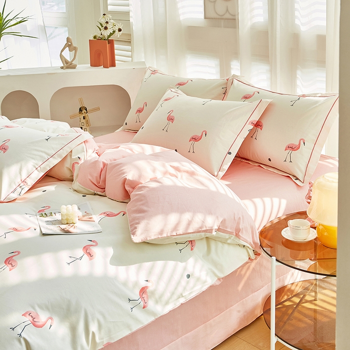 91家纺网 家纺一手货源 找家纺 雲归梦 2024新款全棉活性13372印花四件套 火烈鸟 米