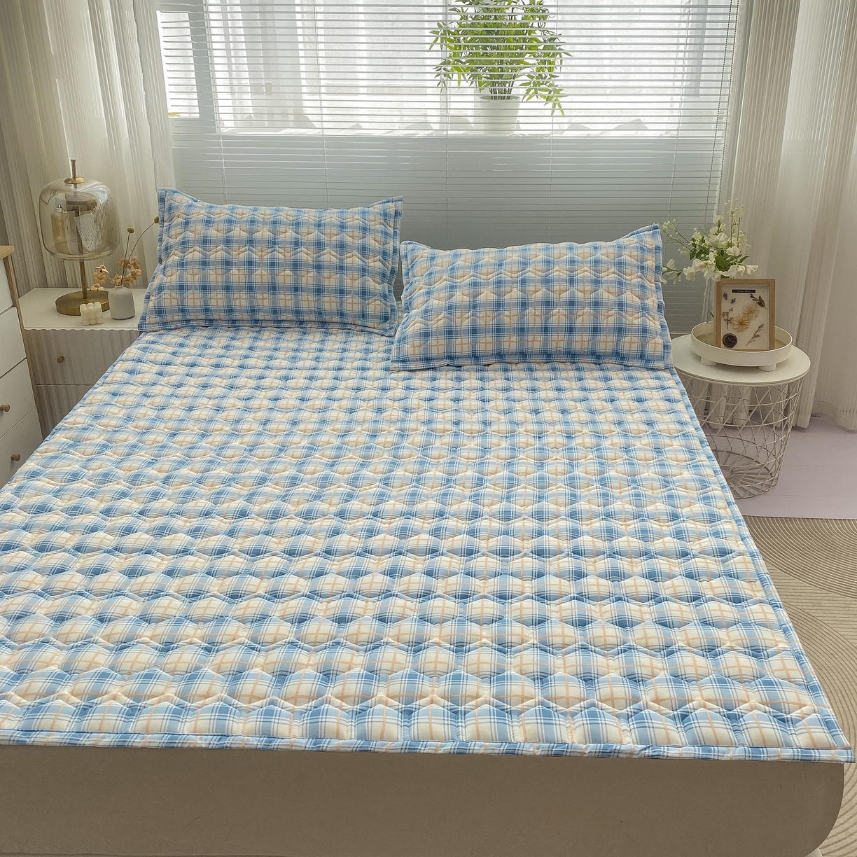 91家纺网 家纺一手货源 找家纺 恋绒家纺 2025新款A类纯棉（隔尿 防水）抗菌软床垫 寻彩空间