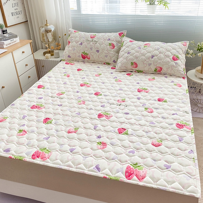 91家纺网 家纺一手货源 找家纺 恋绒家纺 2025新款A类纯棉（隔尿 防水）抗菌软床垫 水晶草莓