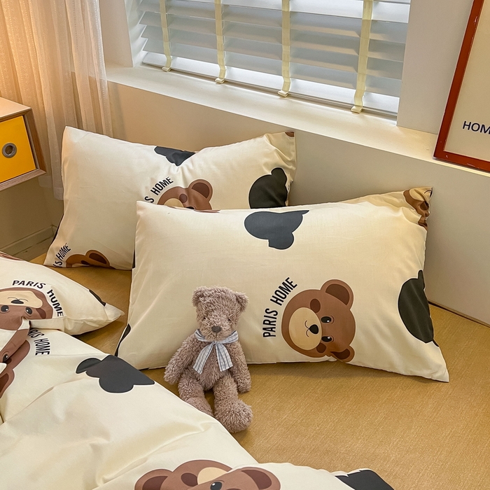 91家纺网 家纺一手货源 找家纺 蓝邻家纺 2024新款全棉印花萌趣类四件套 呆萌熊