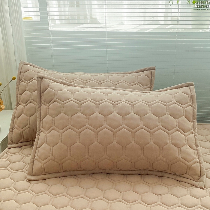 91家纺网 家纺一手货源 找家纺 恋绒家纺 2025新款A类纯棉（隔尿 防水）抗菌软床垫 浅驼色