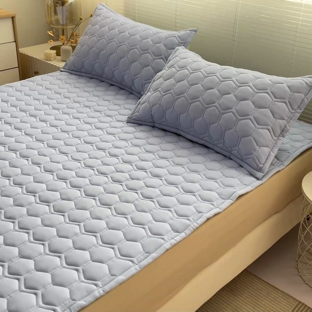 91家纺网 家纺一手货源 找家纺 恋绒家纺 2025新款A类纯棉（隔尿 防水）抗菌软床垫 清新蓝