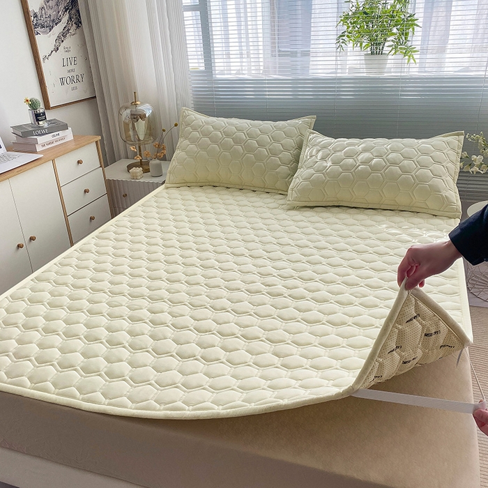 91家纺网 家纺一手货源 找家纺 恋绒家纺 2025新款A类纯棉（隔尿 防水）抗菌软床垫 奶油黄