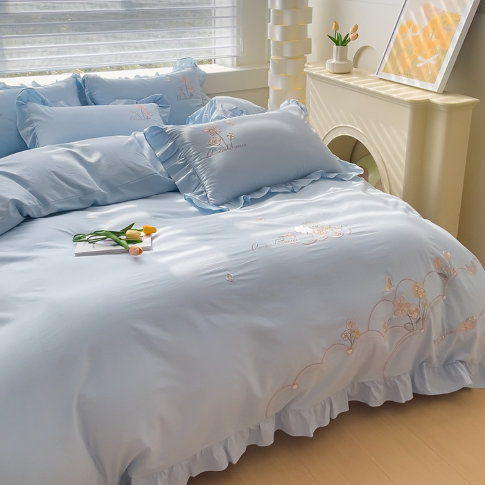 91家纺网 家纺一手货源 找家纺 U品汇 A类全棉色织水洗棉刺绣花四件套纯棉100%韩版小清新 梦迪妮-晴空蓝