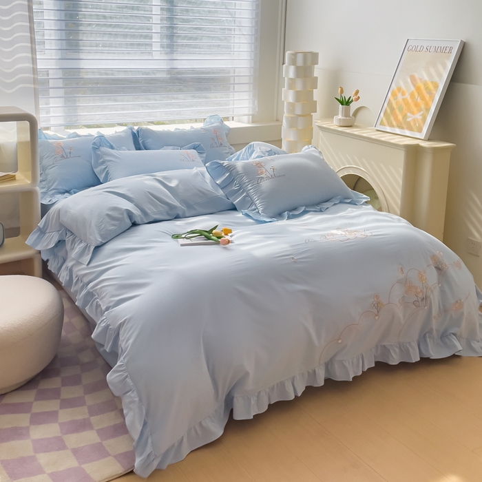 91家纺网 家纺一手货源 找家纺 U品汇 A类全棉色织水洗棉刺绣花四件套纯棉100%韩版小清新 梦迪妮-晴空蓝