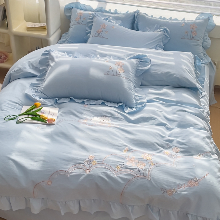 91家纺网 家纺一手货源 找家纺 U品汇 A类全棉色织水洗棉刺绣花四件套纯棉100%韩版小清新 梦迪妮-晴空蓝